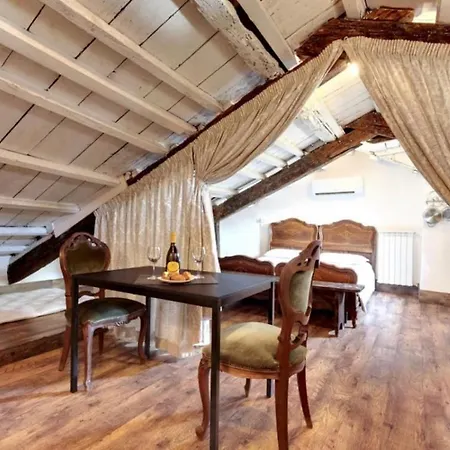 Venice Traditional Home With Terrace Exterior photo