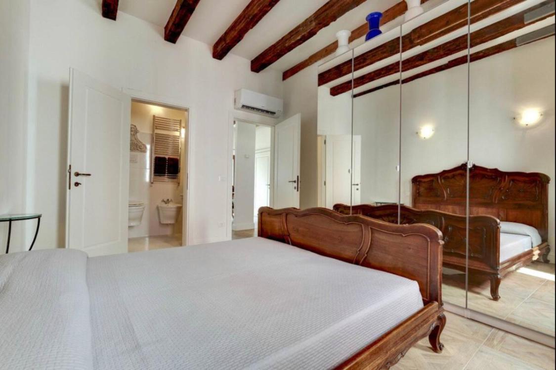 Traditional With Terrace * Venezia